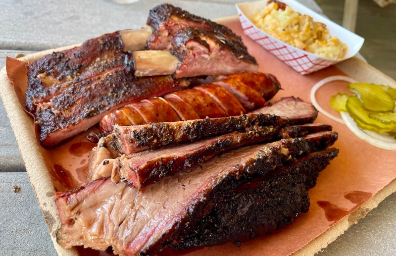 Coastal Que BBQ: Where Gulf Seafood Meets Smoke