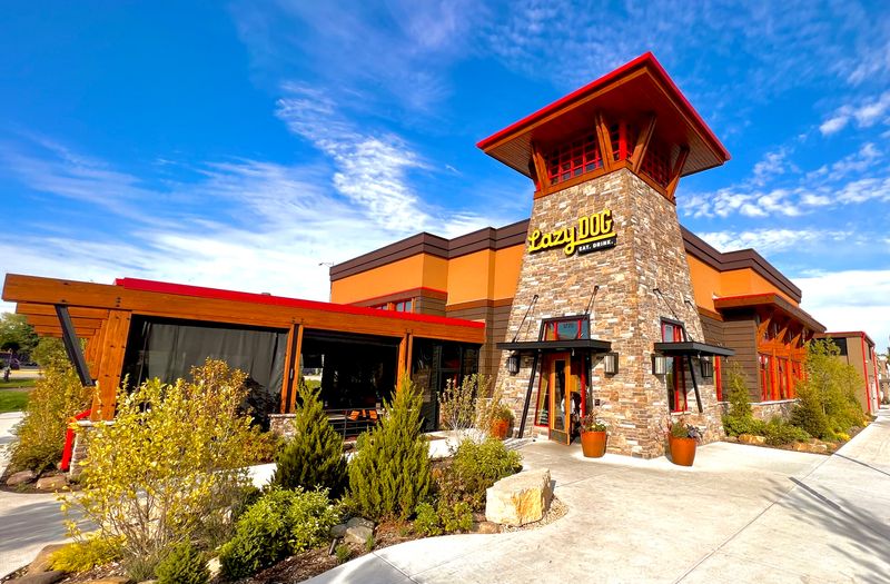 Lazy Dog Restaurant & Bar – Oak Brook (1775 22nd St, Oak Brook, IL 60523)