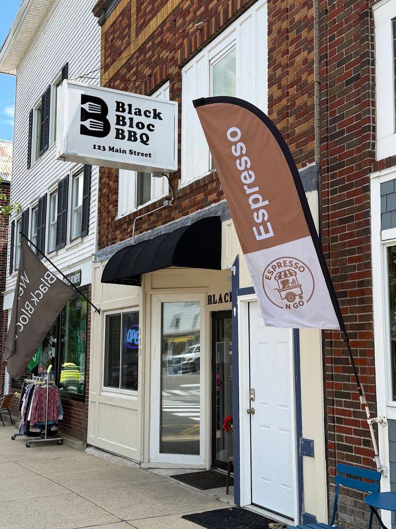 Black Bloc BBQ, Winthrop