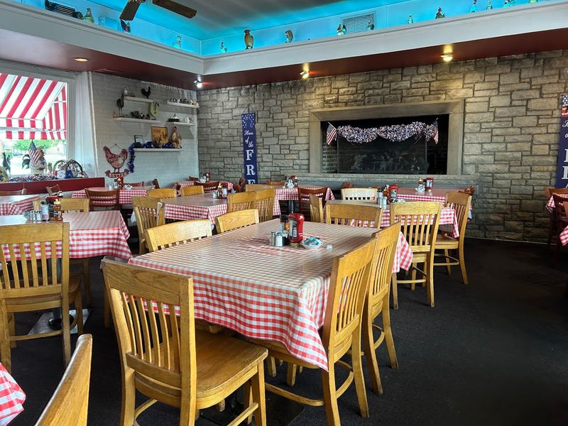 Dell Rhea's Chicken Basket – Willowbrook