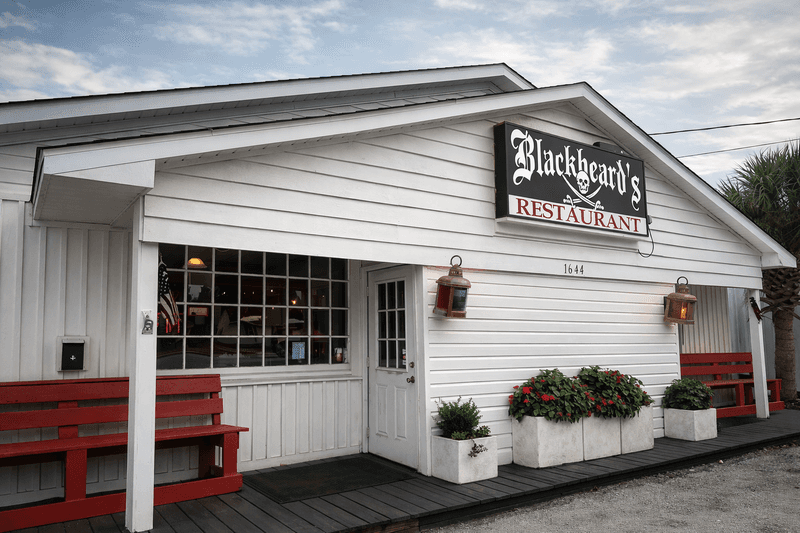 Blackbeard's Grill And Steam Bar 