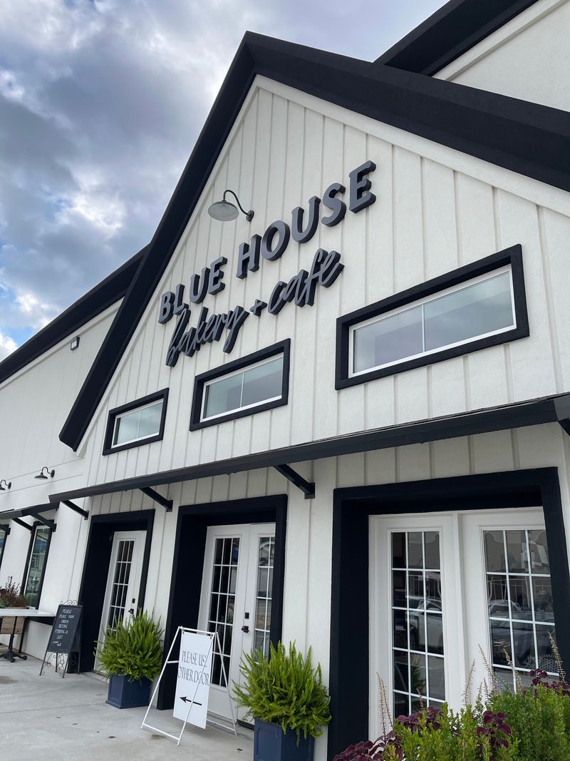 Blue House Bakery & Cafe