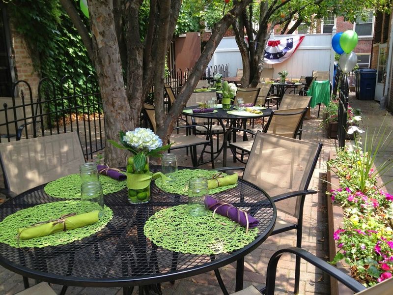 Blackberry Market, Glen Ellyn