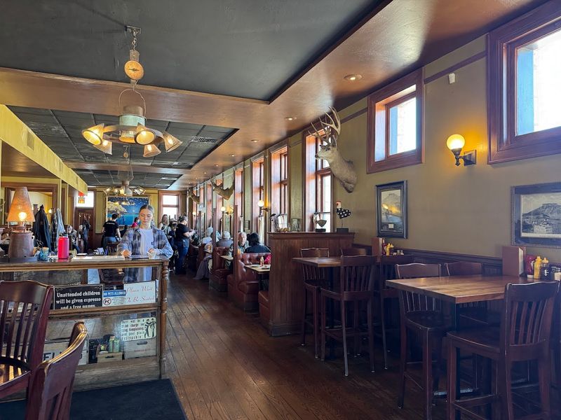 Service That Matches The Food