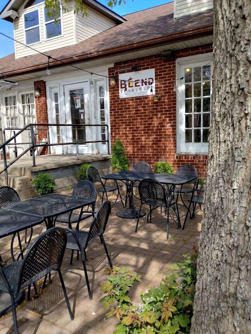 Blend Tea and Crepe Lounge, Carbondale