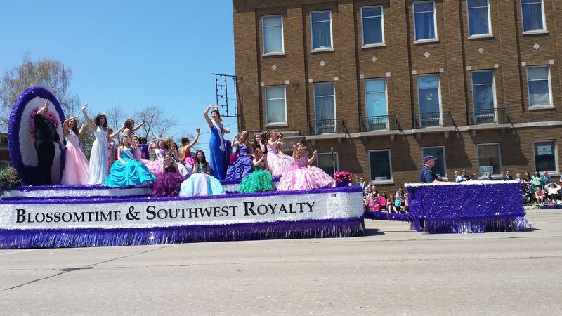 Blossomtime Festival Grand Floral Parade, St. Joseph and Benton Harbor