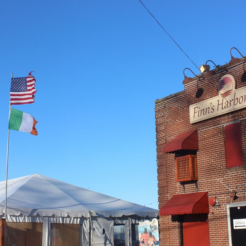 Finn’s Harborside