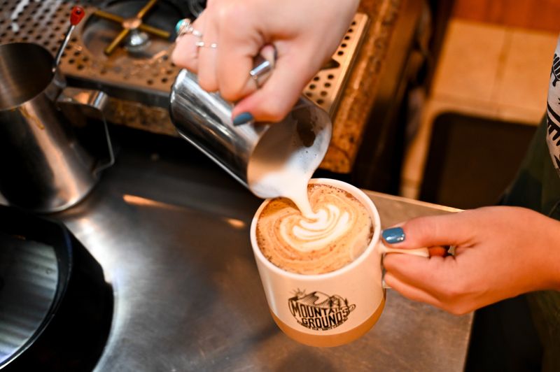 Mountain Grounds Coffee & Tea Co. – Banner Elk