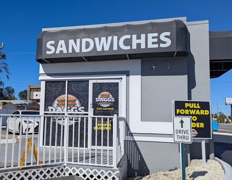 Dagwood's Deli & Sports Bar