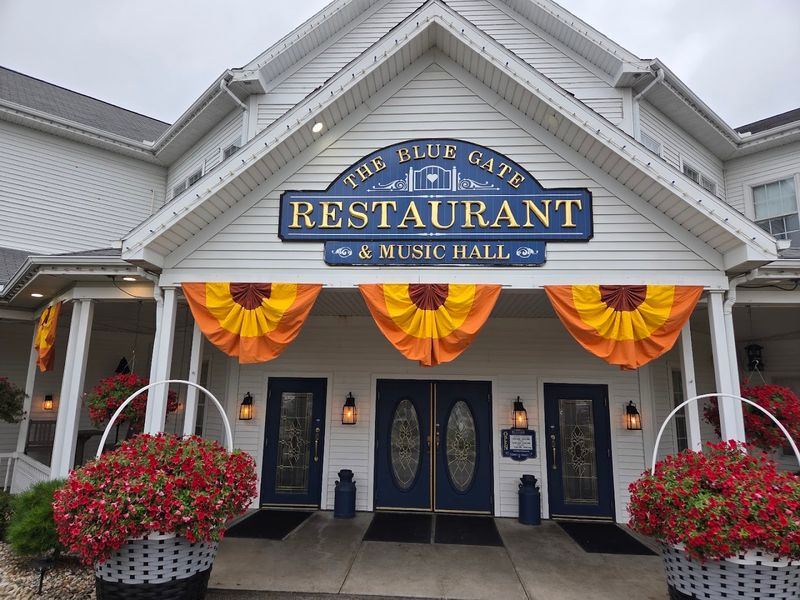 Blue Gate Restaurant & Bakery