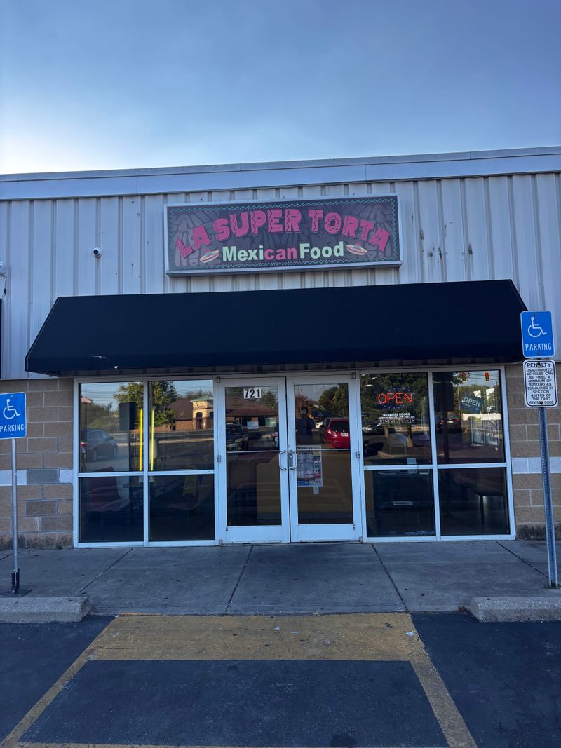 La Super Torta Mexican Restaurant, Columbus