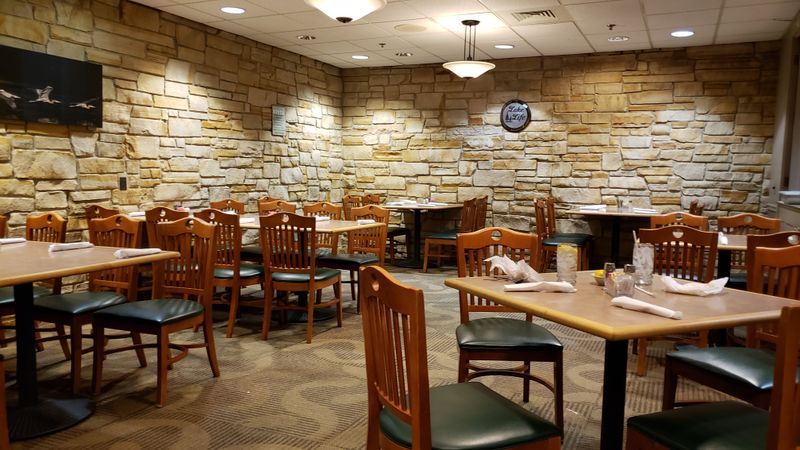 Rough River Dam State Resort Park – Grayson’s Landing Restaurant