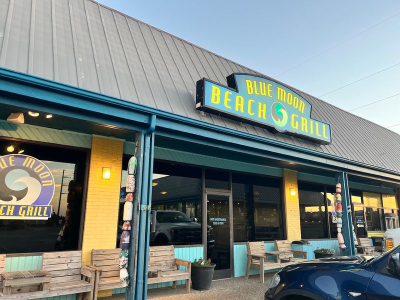 Blue Moon Beach Grill In Nags Head