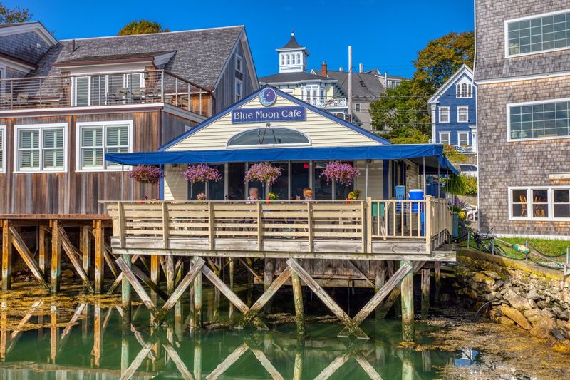 Blue Moon Cafe (Boothbay Harbor) Blue Moon Cafe (Boothbay Harbor)