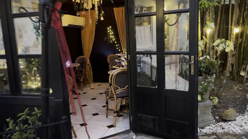 The Garden Room Café At Shoogie Boogies