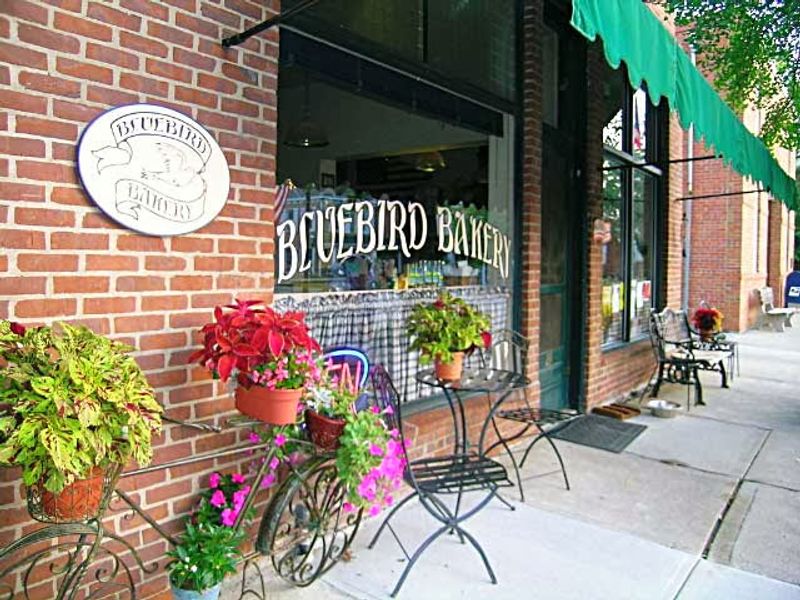 Bluebird Bakery, Glendale