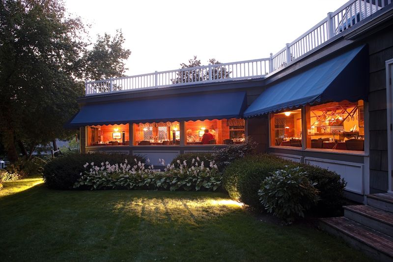 The Bluebird Restaurant And Bar, Leland