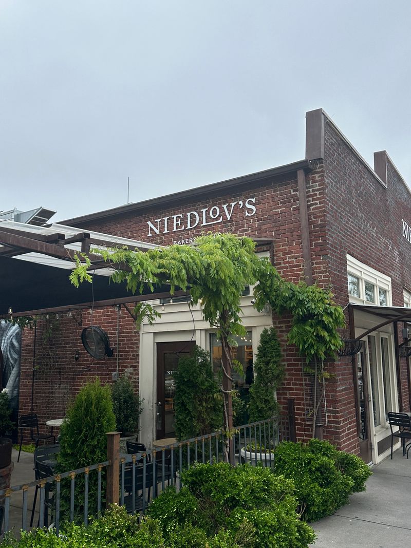 Niedlov's Bakery & Cafe — Chattanooga, Tennessee