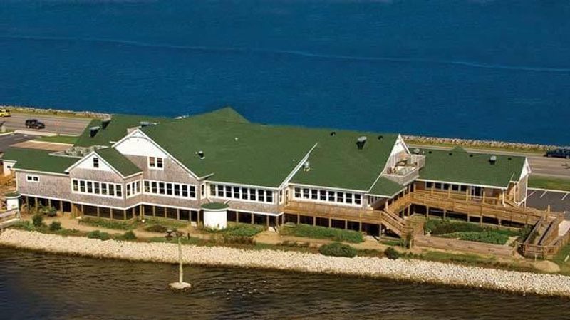 Basnight's Lone Cedar Cafe — Nags Head, NC