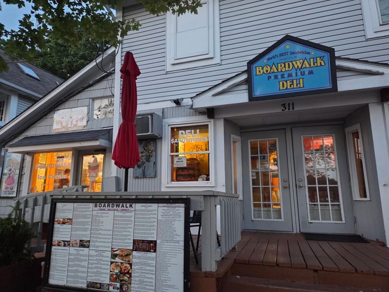 Boardwalk Deli & Ice Cream