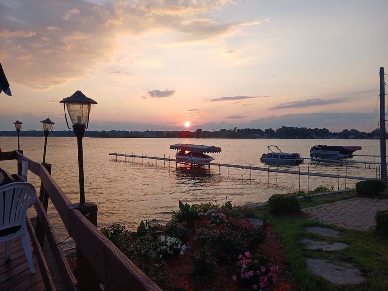 A Welcoming, Lively Energy