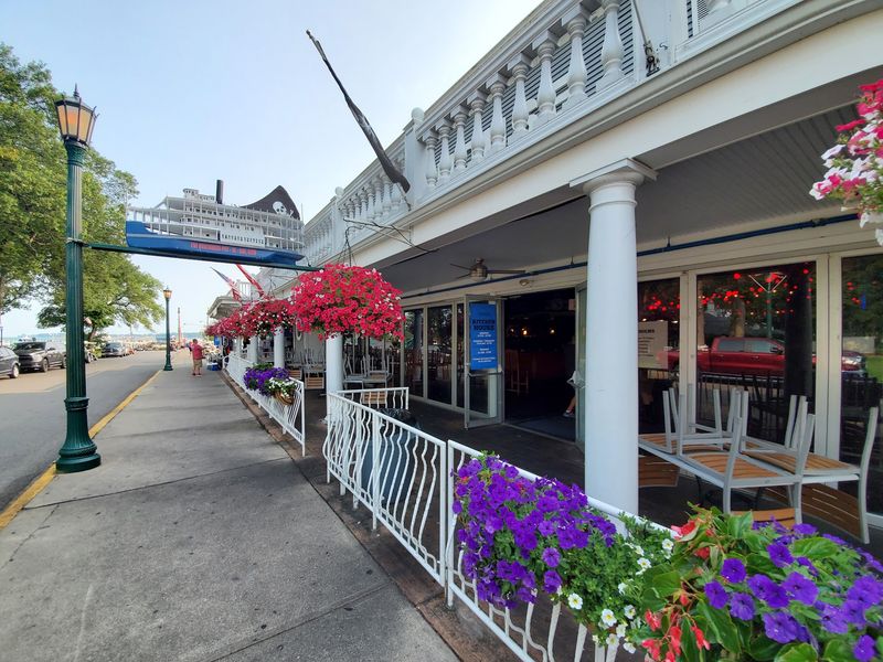 Boathouse Bar & Grill, Put-in-Bay