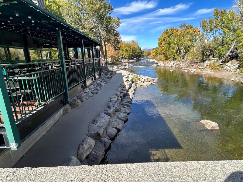 Boathouse Cantina, Salida