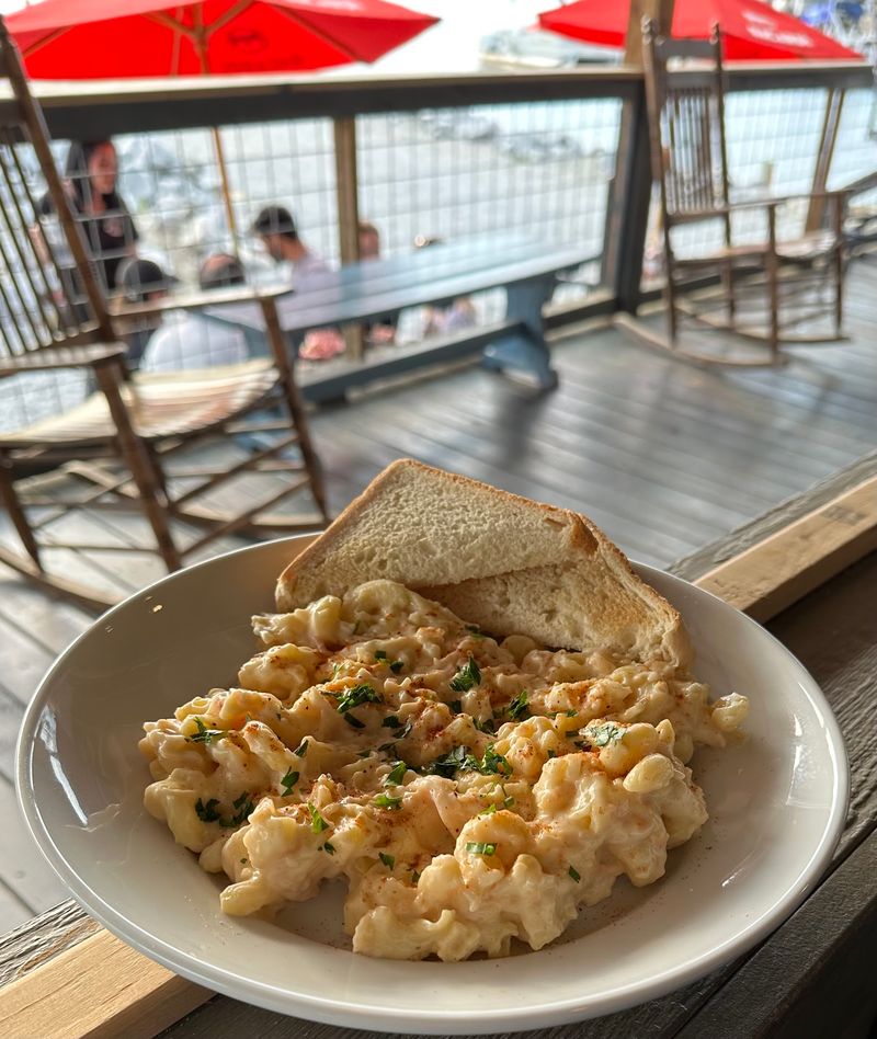 Boathouse Grill