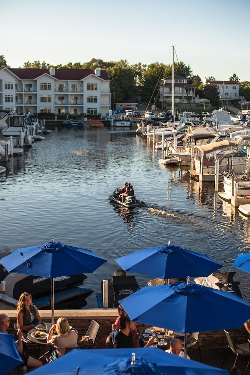 Bentwood Tavern, New Buffalo