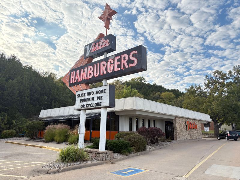 Vista Drive In, Manhattan