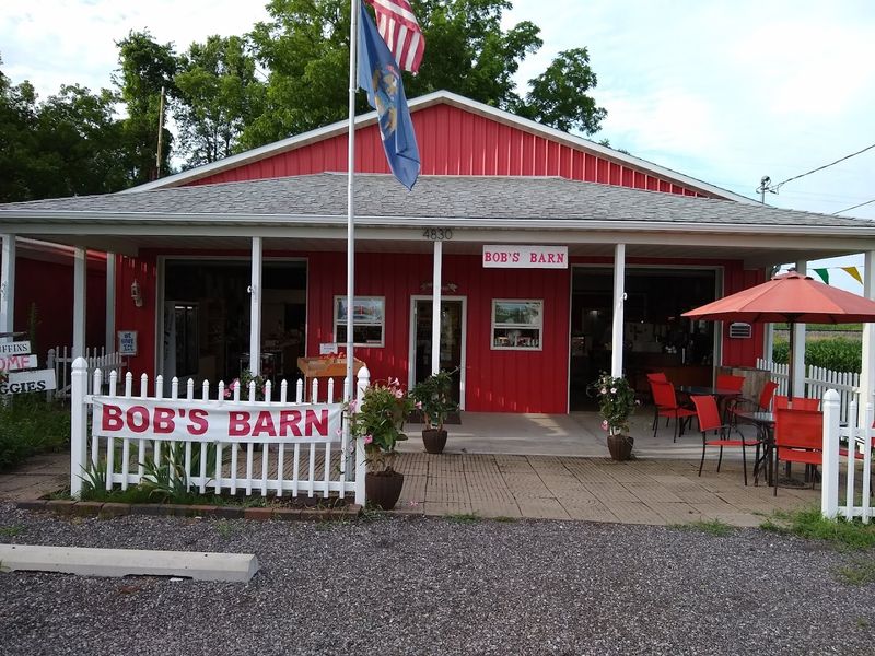 Bob’s Barn Farm Market & Bakery, Coloma