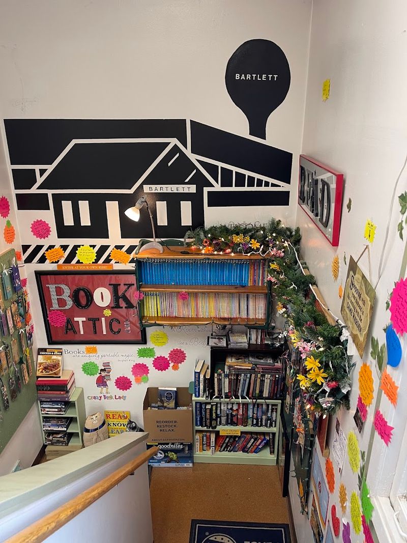 BookLady's Book Attic, Bartlett