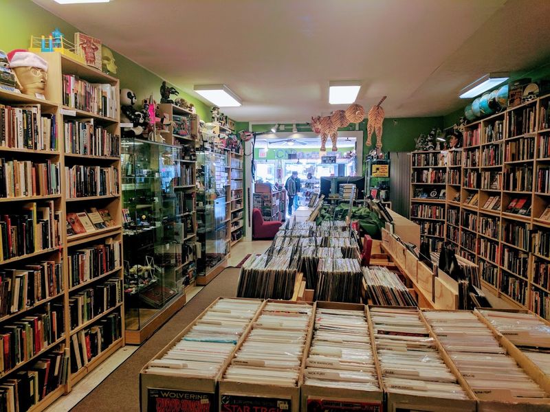 Bobzbay Books, Bloomington