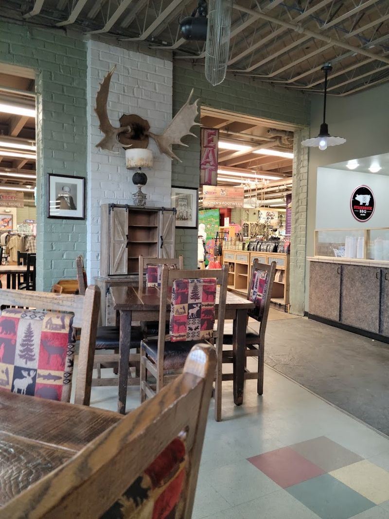 Starbrick BBQ, Nelsonville