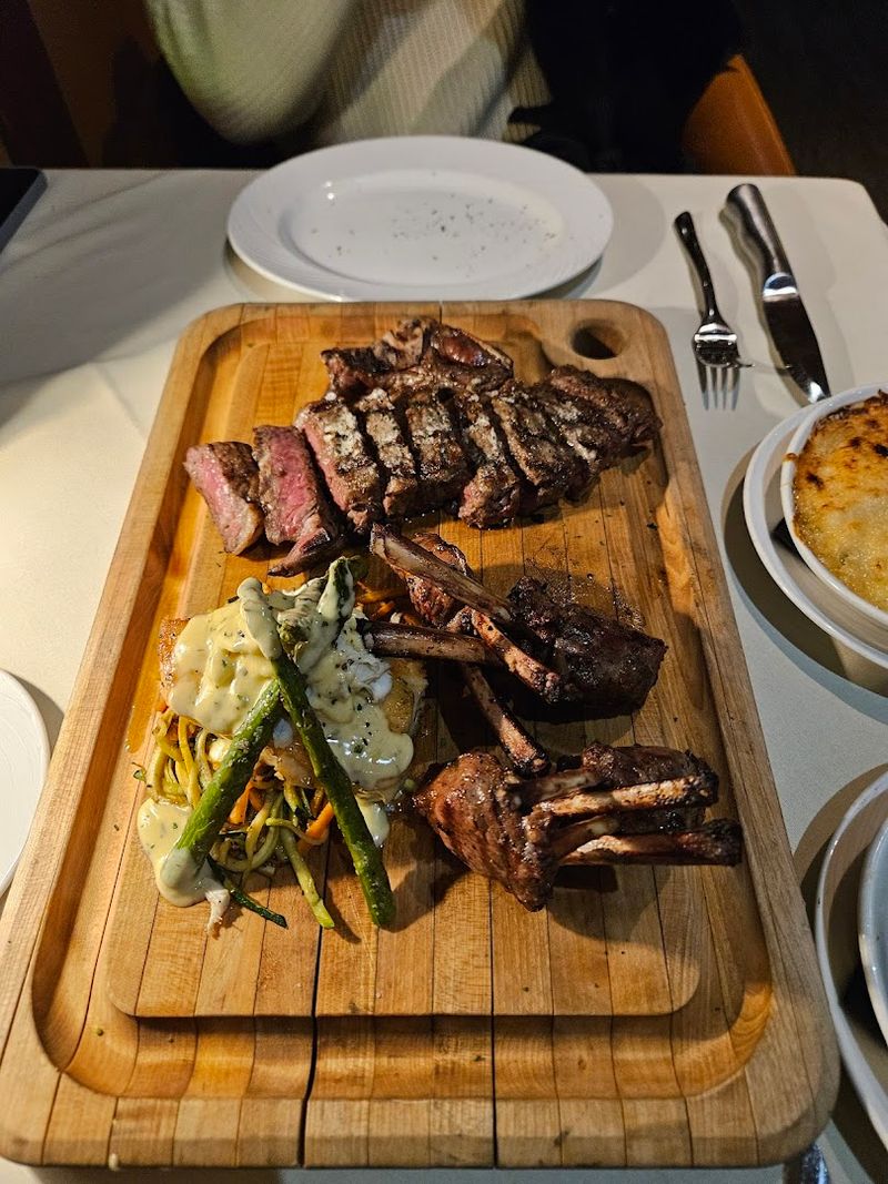 Eddie Merlot’s, Bloomfield Hills