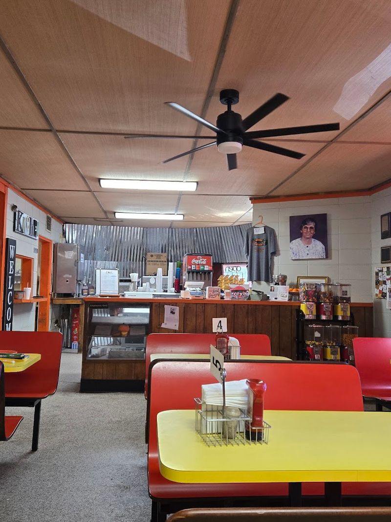 Mammoth Orange Cafe, Redfield