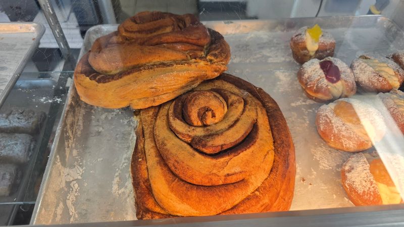 Bonnie's Donuts Bonnie's Donuts