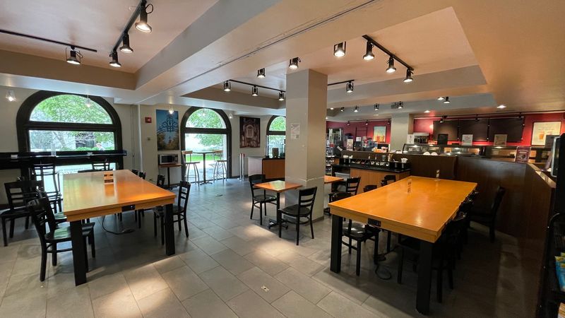 The University of Chicago Bookstore & Café, Chicago