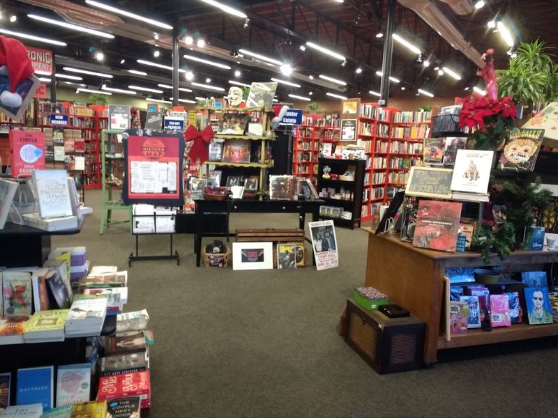 Bookmans Entertainment Exchange, Tucson