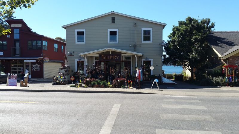 Bookshops And Small Storefronts Make Browsing Easy