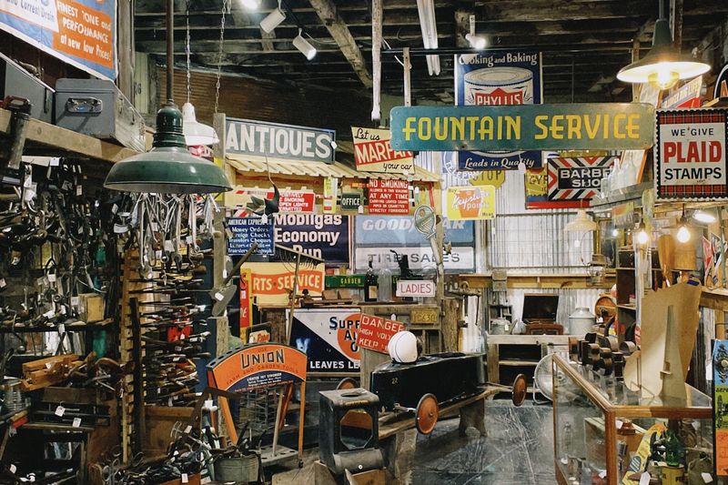 Bootleg Antiques, Columbia, Pennsylvania