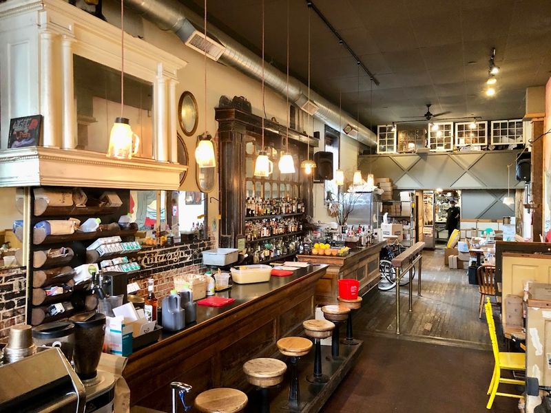Boots Bakery & Lounge, Spokane