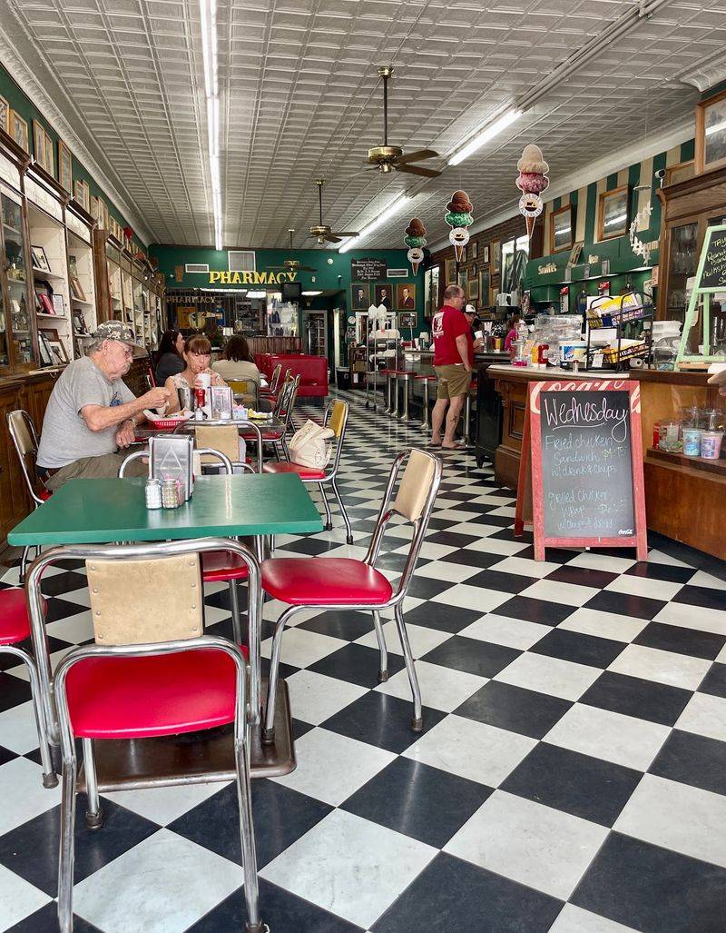 Borroum's Drug Store And Soda Fountain
