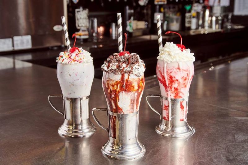 Milkshakes (Vanilla, Chocolate, Strawberry)