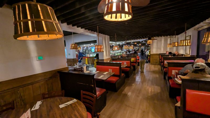 Bob Chinn's Crab House, Wheeling 