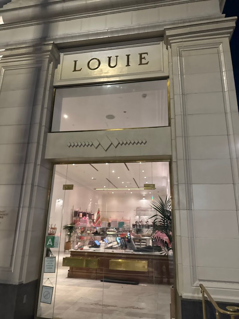Bottega Louie