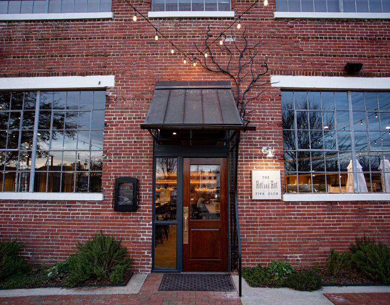 Hot And Hot Fish Club