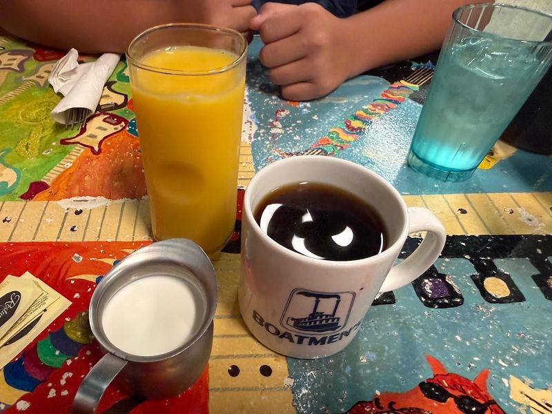 Bottomless Coffee That Comes With Its Own Pot