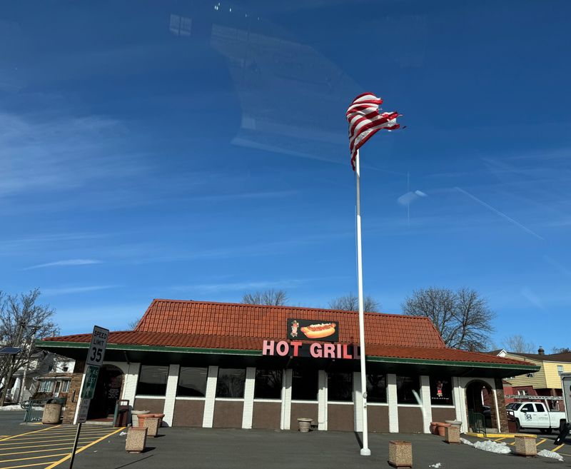 The Hot Grill — Clifton, New Jersey ★ Main Attraction