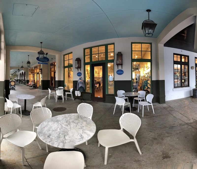 Boutique Shopping In Compact Quarters
